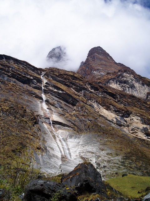 Chutes d'eau près de Deurali, Népal