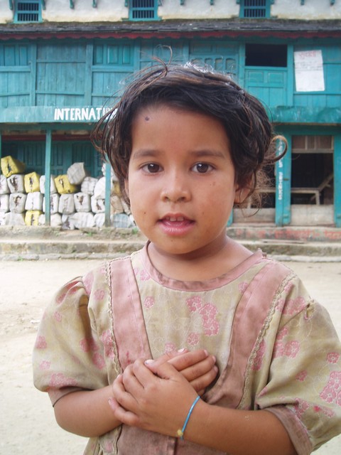 Fillette à Bahundanda, Népal