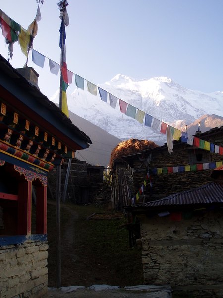 Photo du village d'upper Pisang, Népal