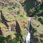 cascade-syanje-tal-tour-des-annapurnas-nepal