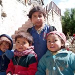enfants-nepalais-kagbeni-nepal