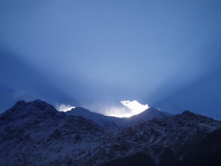 Tour des Annapurnas : Marpha   Larjung   Kalopani nilgiri lever de soleil nepal 450x338