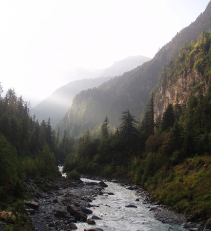 Tour des Annapurnas : Chame   Upper Pisang paysage chame tour des annapurnas nepal1 411x450