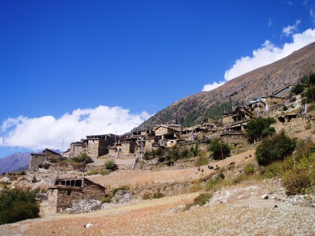 Tour des Annapurnas : Chame   Upper Pisang upper pisang tour des annapurnas nepal 450x338